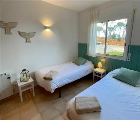 Nice House And Pool By The Golf Course And Close To The Sea! Pals