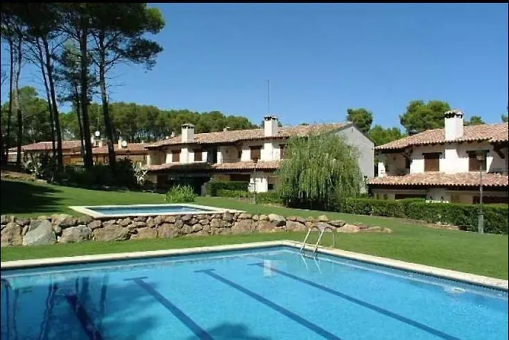 Nice House And Pool By The Golf Course And Close To The Sea! Pals